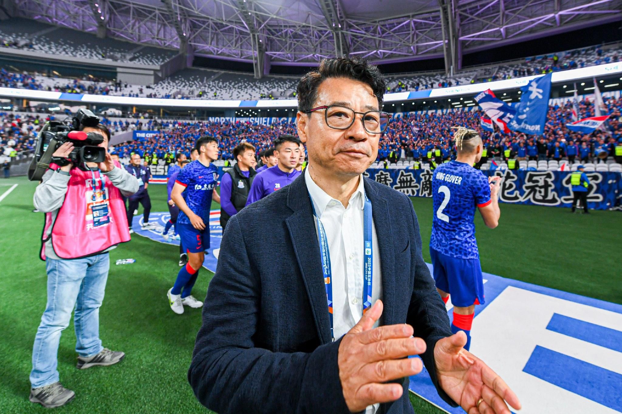 班主任开口问几个同寝同学：他这是第二次了吗？对。
